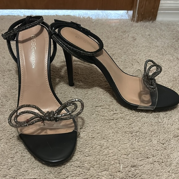 BCBG - clear toe area with glittery bow- worn 1x - Picture 2 of 3